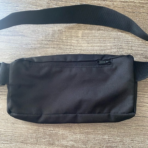 Reebok Black Fanny Pack - Picture 3 of 5